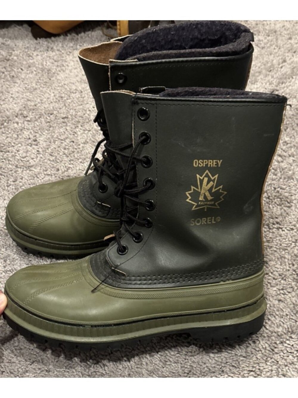 SOREL - 10 " BOOTS AND LINERS - OSPREY- HEAVY DUTY - MADE IN CANADA - SIZE 8